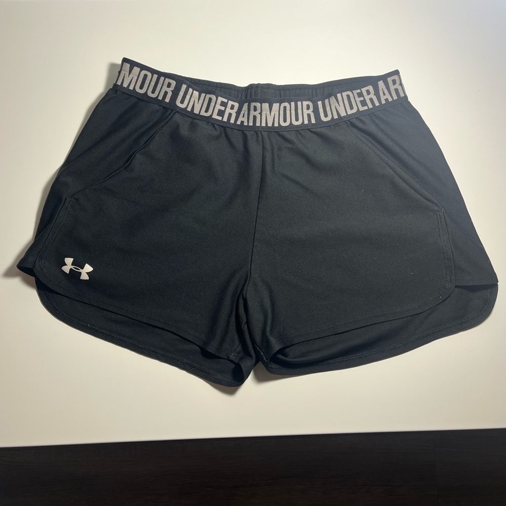 Under Armour Black Athletic Shorts Lightweight Relaxed Fit